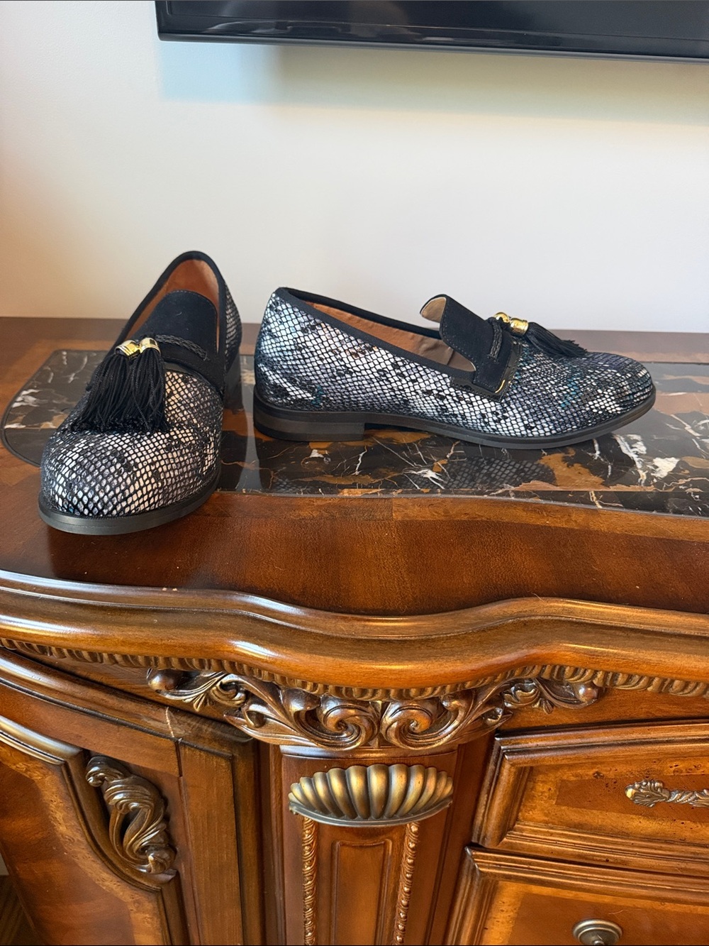 Black & Silver Snake-Print Tassel Slip-On Loafers